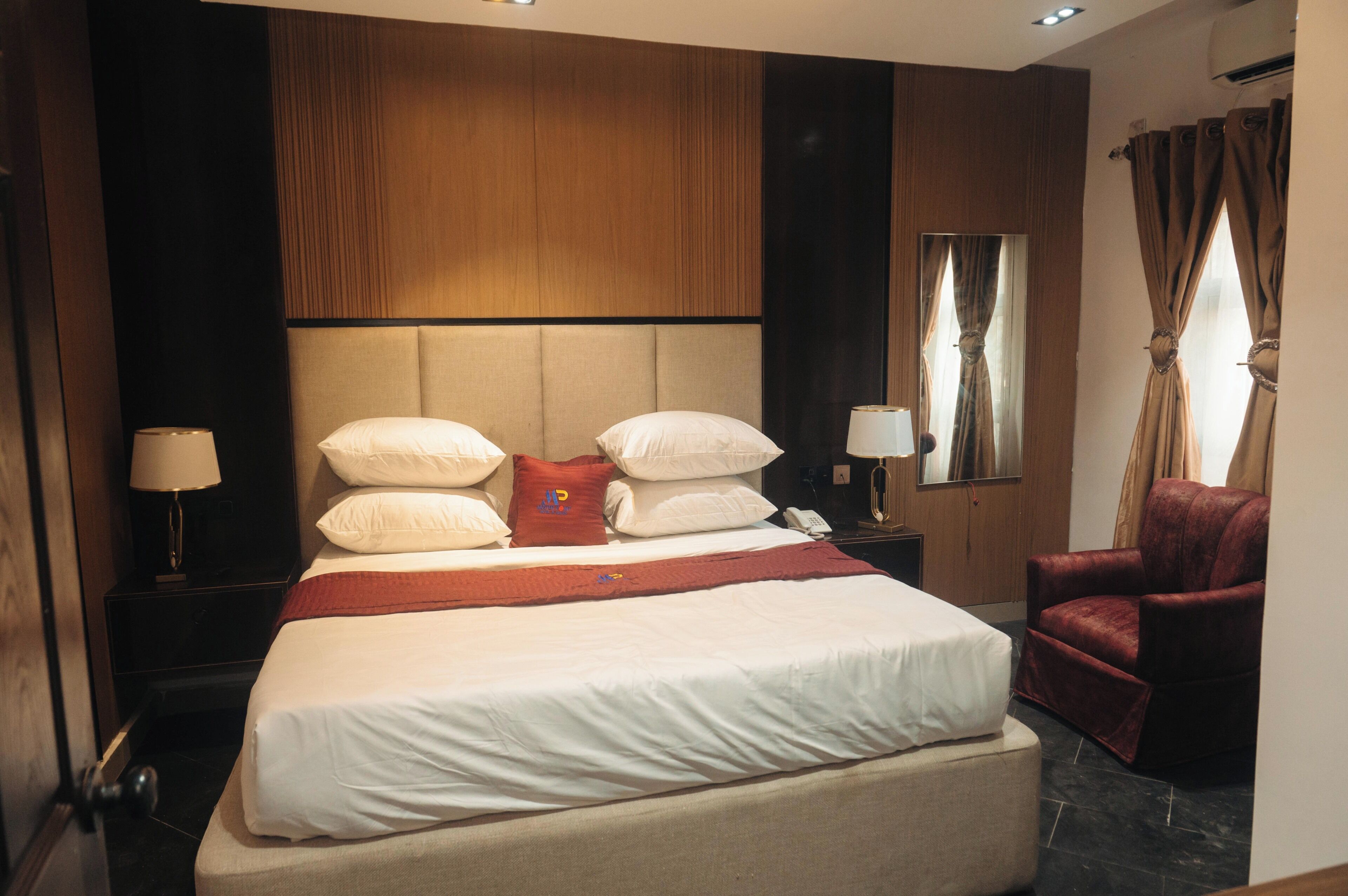 Luxury Suite