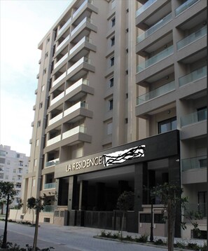 Apartment, 2 Bedrooms, Smoking, Garden View | Exterior - Charming 2-bedroom Apartment in Central Tunis With Garden View (La Marsa)