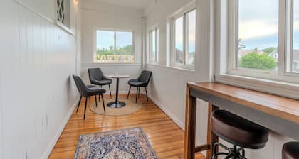 Boston-Medford-Cambridge LARGE 3BR + Fun Game Room!