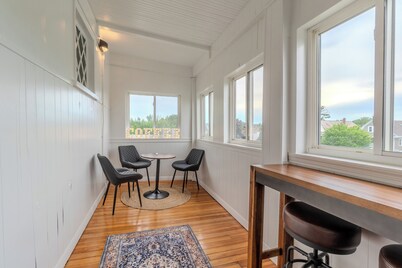 Boston-Medford-Cambridge LARGE 3BR + Fun Game Room!