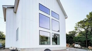 Unclassified image, 2 of 45, button - Walk to Medicine Park. Mountain View’s + Fire Pit.  Spacious Home Sleeps 8 (Lawton)