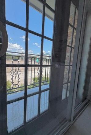 Interior - Cozy 2BR Condo in Houston Medical Center, Galleria, downtown Sleeps 4 (Houston)