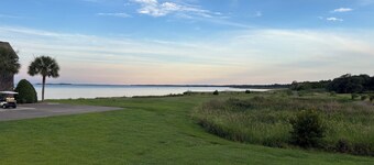 Waterfront 2-bedroom Townhome with Stunning Winyah Bay View