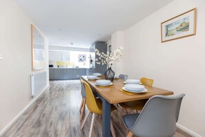 Dining - Peak District Escape, Walks, Canal & Cromford Mill (Matlock)
