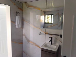 Towels, soap, shampoo, toilet paper - Macao sky pool suift (Punta cana)