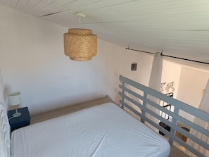 2 Schlafzimmer, Reisekinderbett, kostenloses WLAN