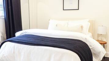 1 bedroom, internet, bed sheets