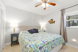 Room - Pet Friendly Home | Screened Porch & Private Yard (Naples)