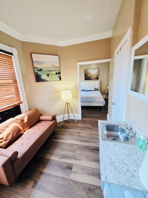 Habitación individual básica, 1 cama matrimonial, baño privado | Wifi gratis