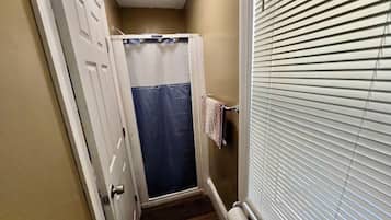Kamar Single Basic | Kamar mandi