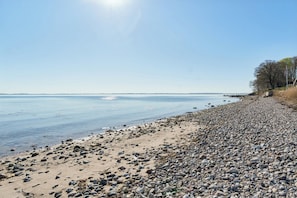 On the beach - Two holiday homes – perfect for holiday together (Svendborg)