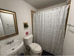 Unclassified image, 5 of 10, button - Miami Central Rest Pad for 2 (Miami)