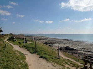 Beach nearby - L'O de Rose - DAMGAN (DAMGAN)