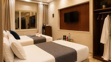Premium bedding, free minibar, individually decorated