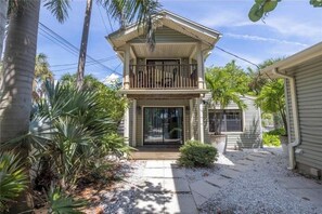 Unclassified image, 2 of 46, button - On the Beach…Retreat on the Sand—2 Units upstairs and downstairs, Sleeps 6 (Indian Rocks Beach)