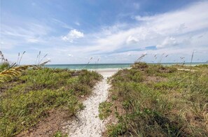 Unclassified image, 5 of 46, button - On the Beach…Retreat on the Sand—2 Units upstairs and downstairs, Sleeps 6 (Indian Rocks Beach)