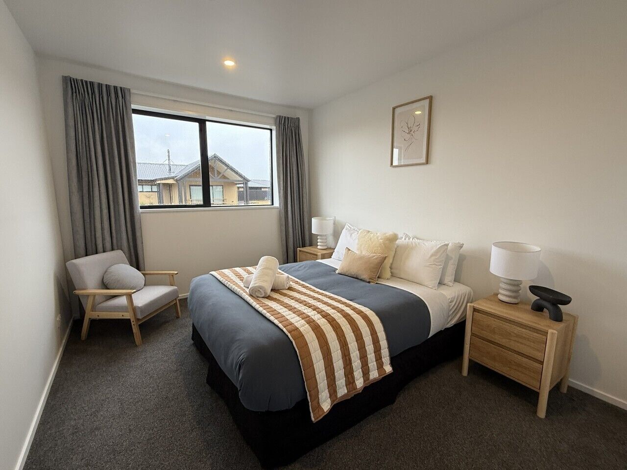 Iron/ironing board, free WiFi, bed sheets