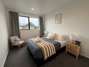 Iron/ironing board, WiFi (free), bed sheets