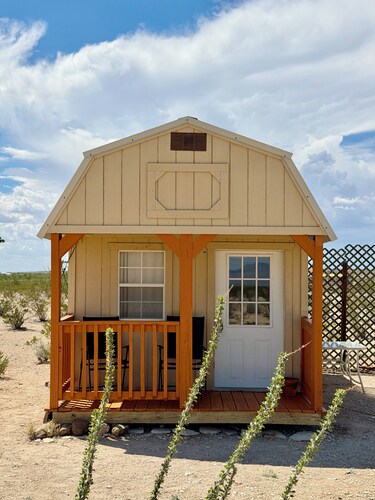 Lone Star Observatory: Off-Grid Big Bend Cabin Under the Darkest Skies