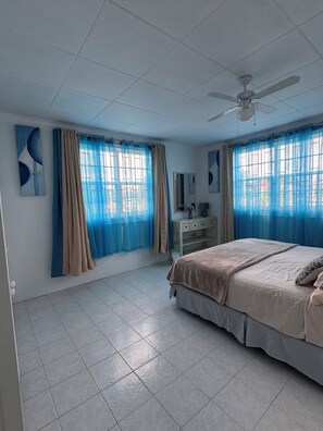 3 Schlafzimmer, Bügeleisen/Bügelbrett, WLAN, Bettwäsche