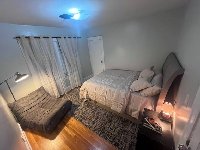 Clean & Cozy Private- 3 Floor_r 5 - Worcester, MA