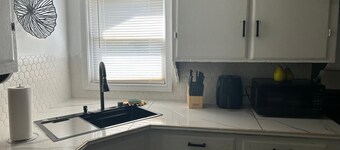 Perfect 3-bedroom house with AC in fantastic Orange location