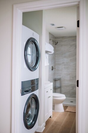 Bathroom - Stay Downtown St. Augustine 3BR and Parking (St. Augustine)