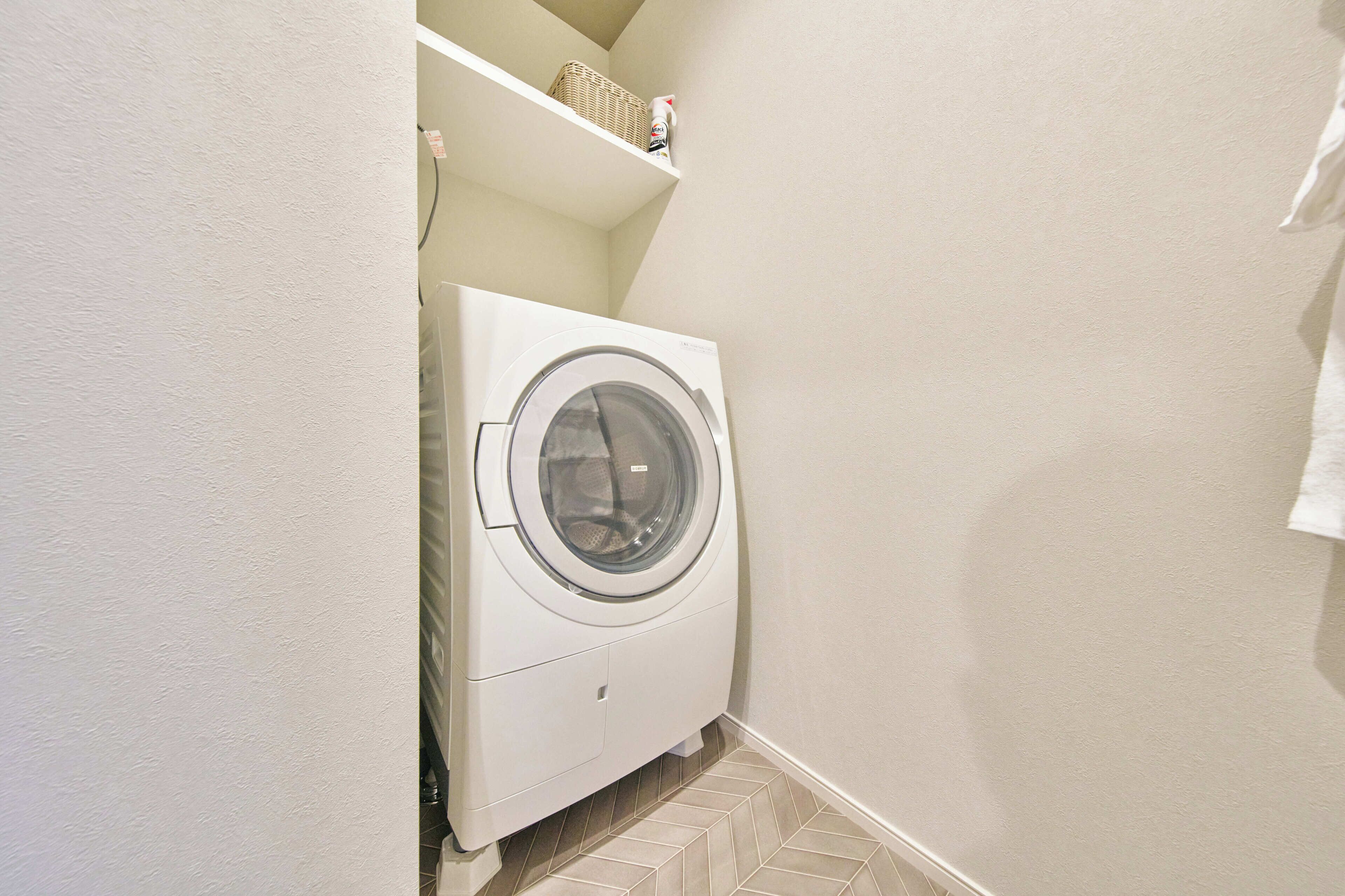 Kamar Triple, pemandangan kota | Laundry