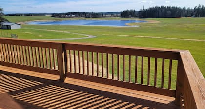 Spacious 2-bedroom farmhouse with spectacular views on beautiful Whidbey Island