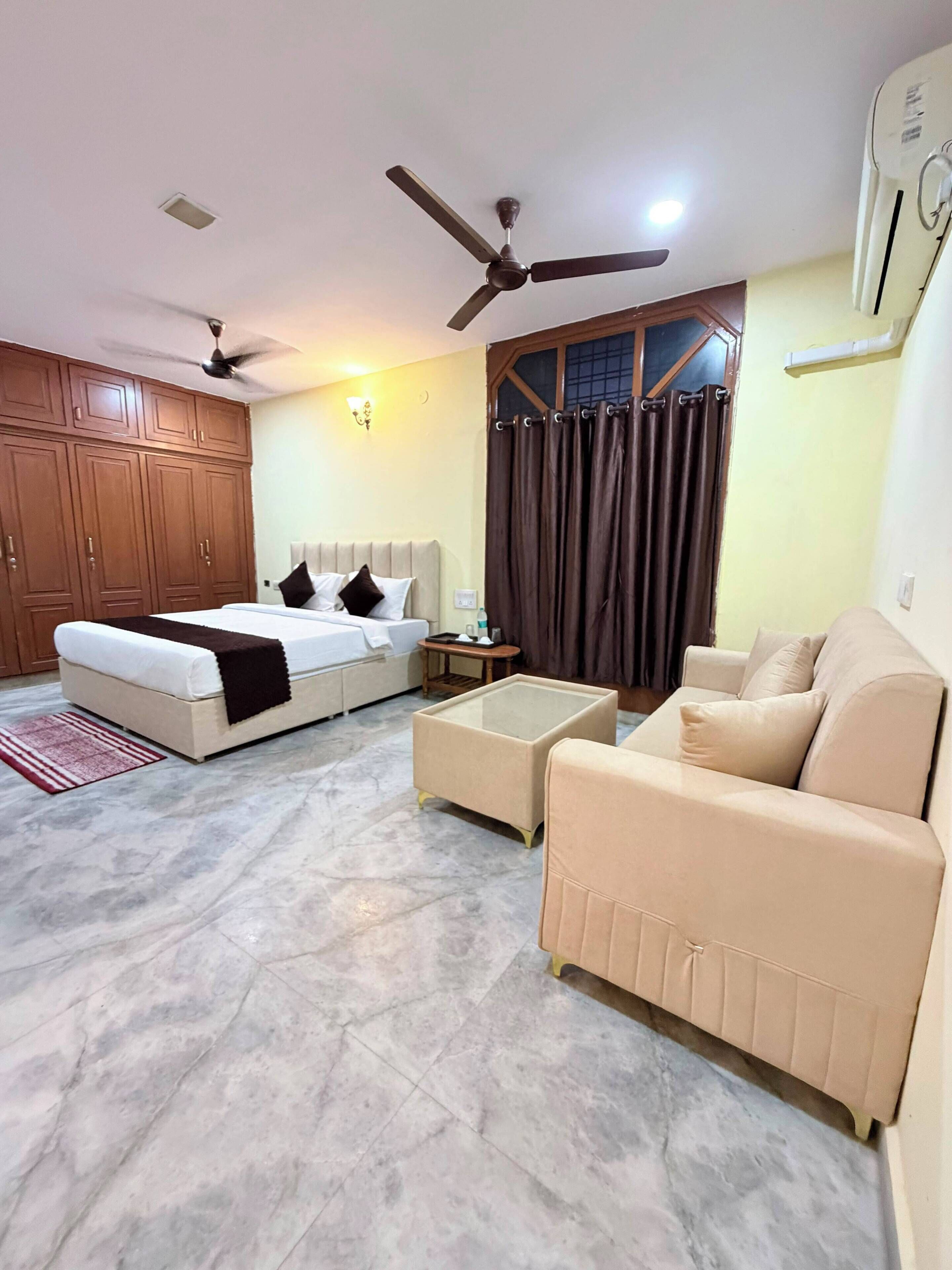 5 habitaciones, tabla de planchar con plancha y wifi 