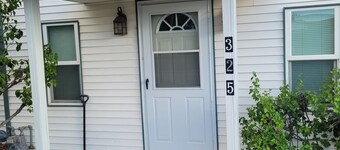 Convenient 1-bedroom cottage in Moutain View