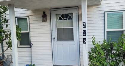 Convenient 1-bedroom cottage in Moutain View