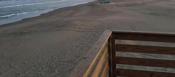 Beachfront apartment with an excellent view of the Atlantic Ocean