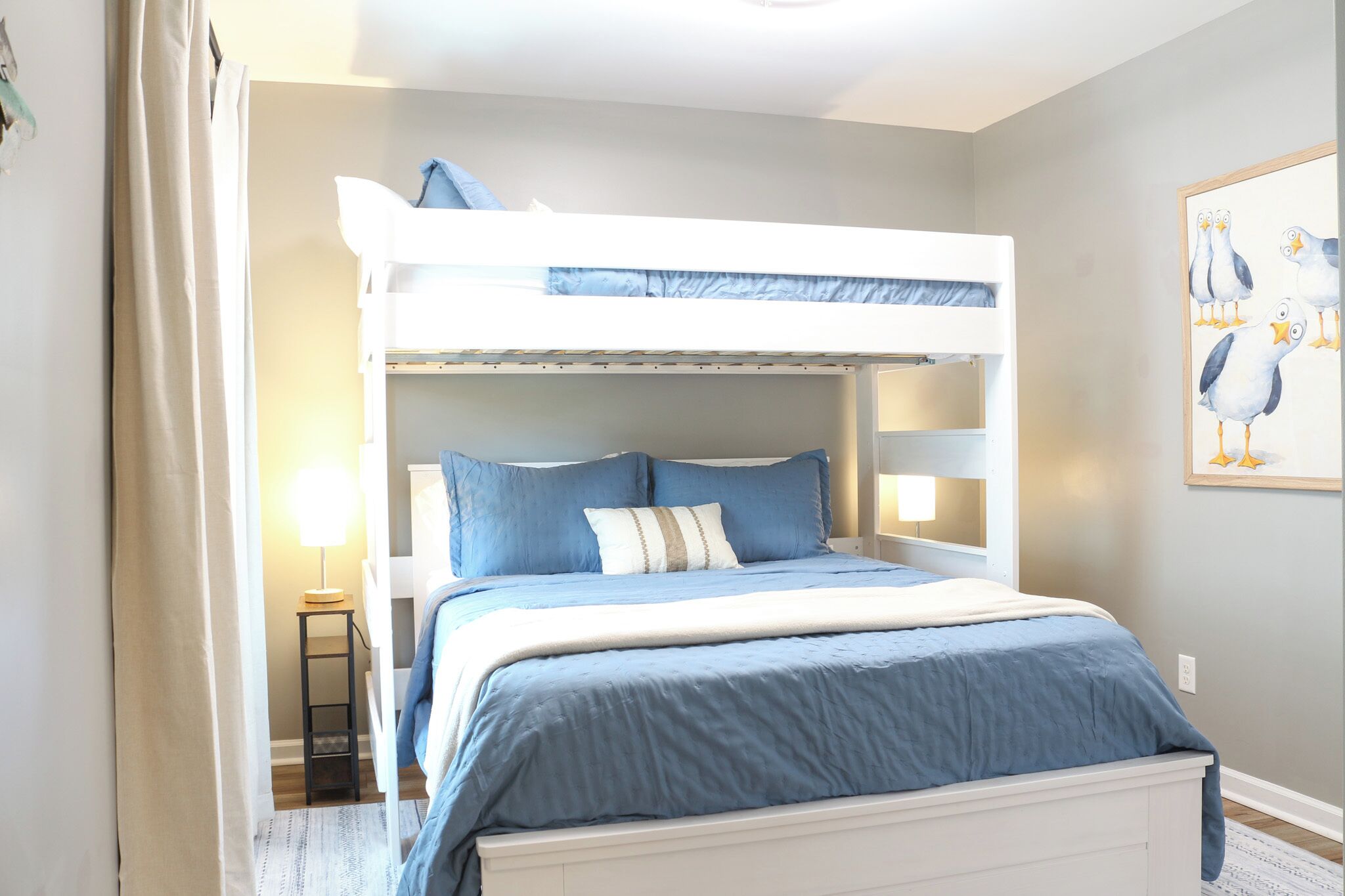 WiFi, bed sheets