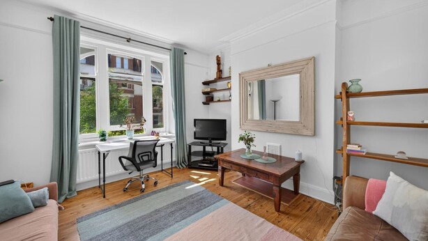 2 bedrooms - Stylish Two Bedroom Apartment (London)