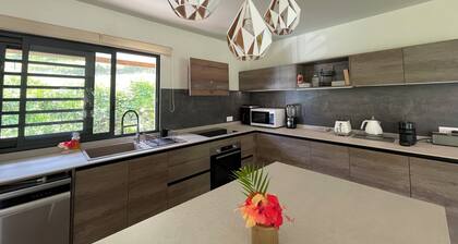 Fare Hiti Lodge 3BR-AC-Wifi Peaceful