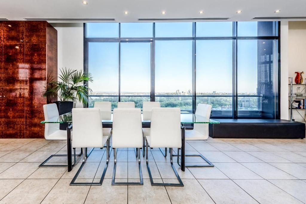 Luxury-Apartment, Balkon, Stadtblick | Innenbereich