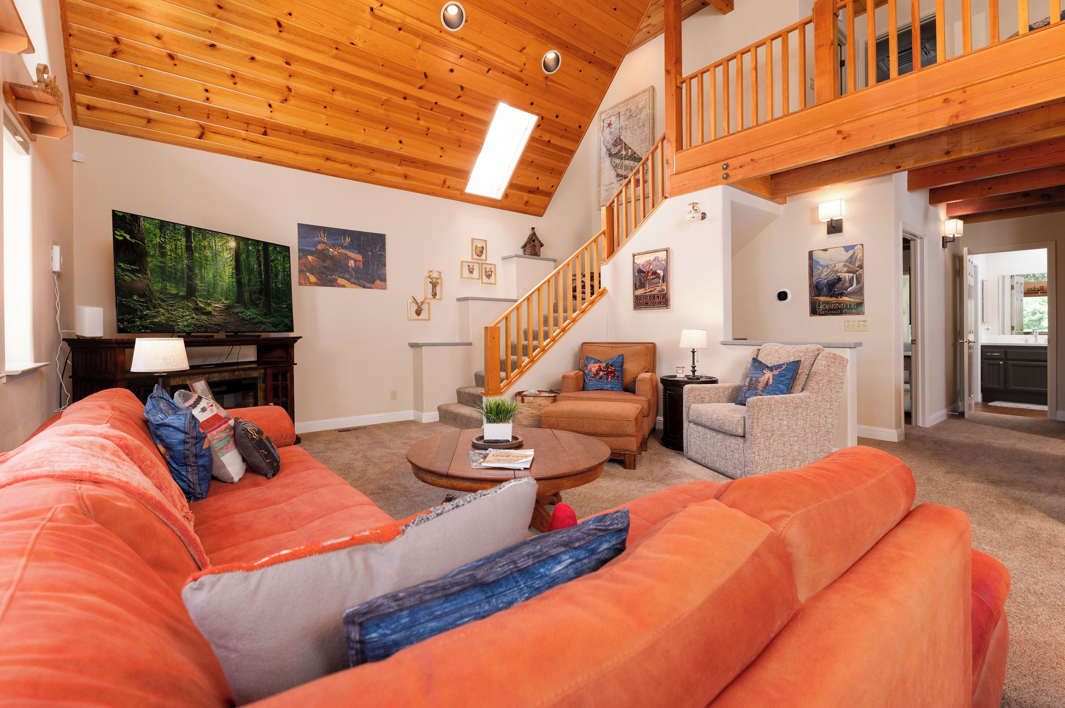 Cozy A-frame Cabin  Walk To Downtown  Large Deck - Sonora, CA