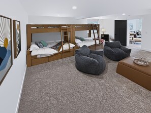 4 Schlafzimmer, Schreibtisch, Bügeleisen/Bügelbrett, Reisekinderbett