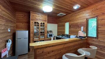 公寓 | 私人廚房 | 雪櫃、微波爐、爐具、廚房用具/餐具/器皿