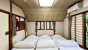 Apartment | Iron/ironing board, free WiFi