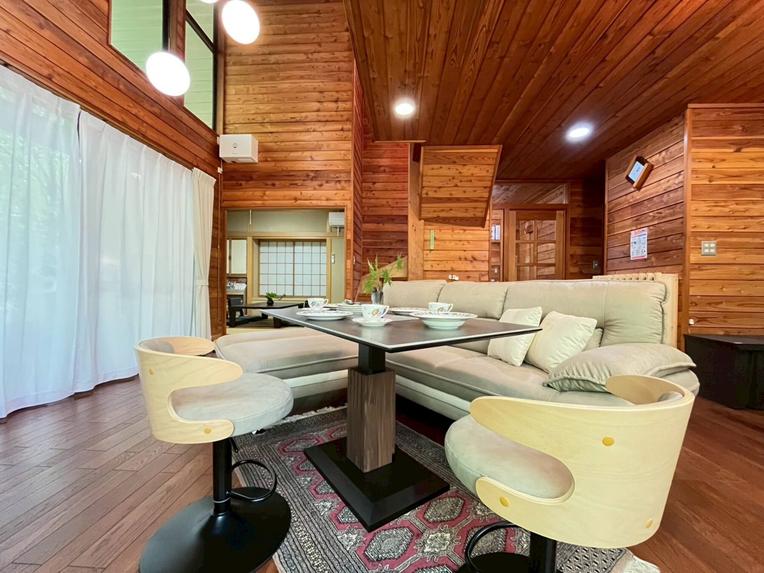 Apartment | Dining