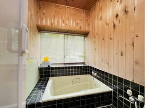 Apartment | Bathroom