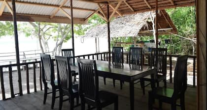 Tanjung Kalemo Resort