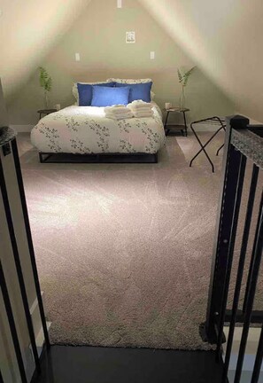 3 dormitoris, escriptori, planxa i posts de planxar i wifi gratuïta 