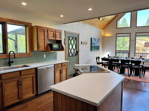 Timberline Chalet, Hot Tub, Bike Friendly