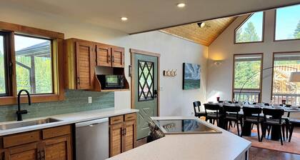 Timberline Chalet, Hot Tub, Bike Friendly