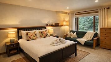 4 bedrooms, travel crib, WiFi, bed sheets