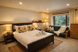 4 chambres, lit de bébé portatif, Wi-Fi, literie fournie