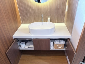Premium-Doppelzimmer, Meerblick | Badezimmer